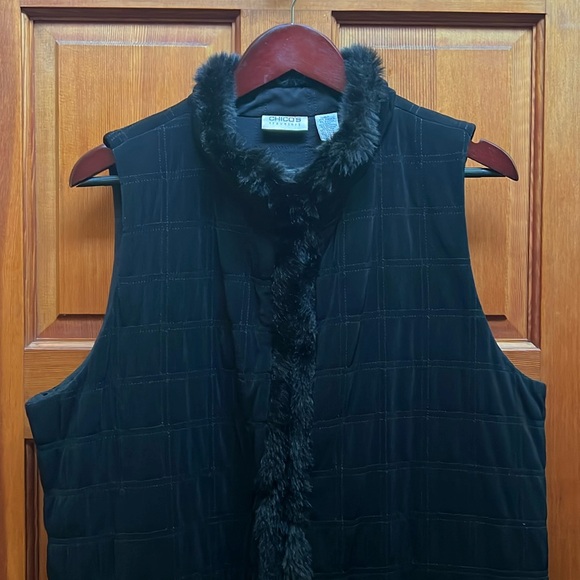 Chicos Faux Fur Traveler Trim Vest Quilted 4 hook/eye front closures Sz. 3=XL/16 - Picture 10 of 16